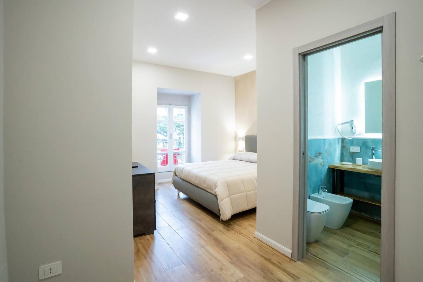 Blue Dream Suites Salerno Exteriör bild